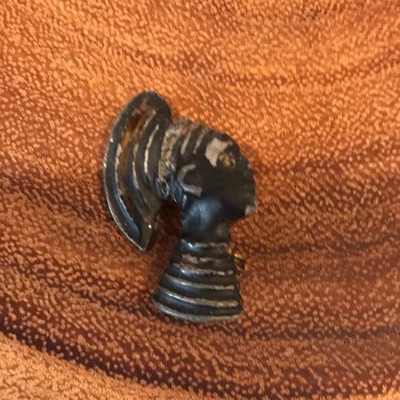 Antique Greece mini urn with brass pitcher & pin - Picture 3 of 4